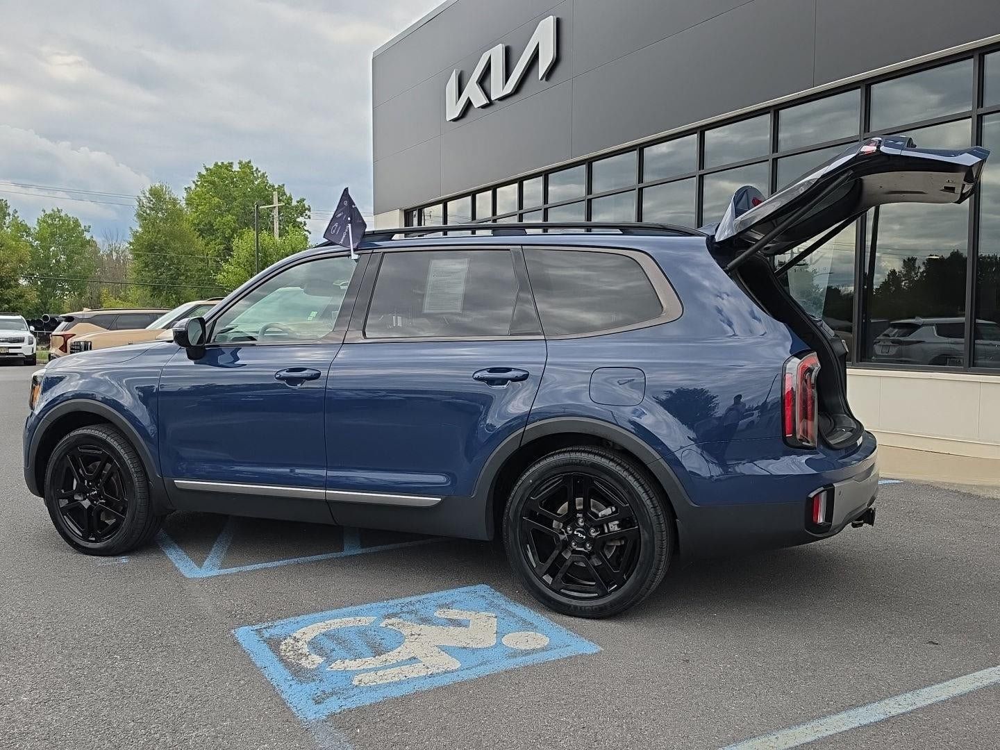 Certified 2023 Kia Telluride SX X-Line AWD/4WD image 6