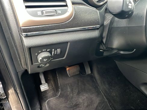 Used 2015 Jeep Grand Cherokee Limited w/ Trailer Tow Group IV image 26