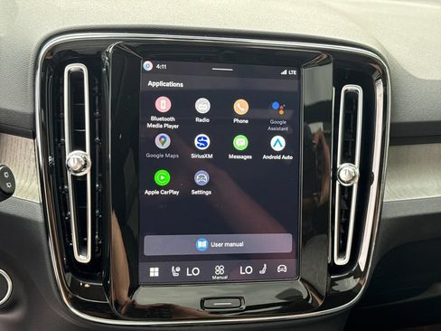Certified 2026 Volvo XC40 B5 Plus AWD/4WD image 15