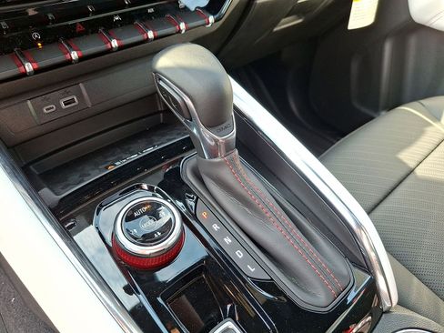 New 2025 GMC Canyon AT4 w/ AT4X AEV Edition AWD/4WD image 15