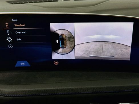 Used 2025 Cadillac XT4 Sport w/ LPO, Onyx Lite Package FWD image 16