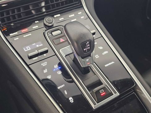 Used 2023 Porsche Panamera Platinum Edition image 30