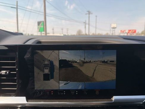 New 2026 GMC Sierra 1500 SLT image 25