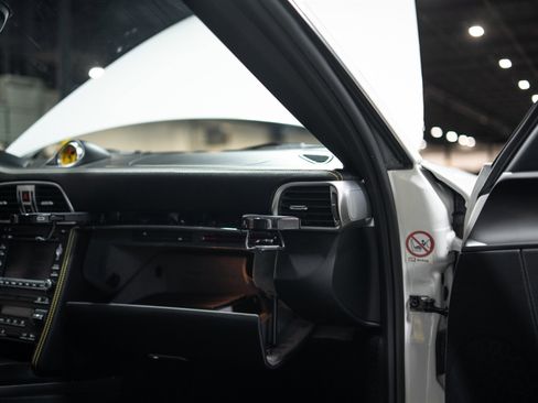 Used 2013 Porsche 911 Turbo S image 73