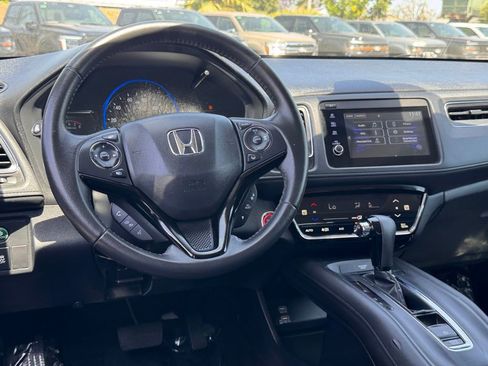 Used 2021 Honda HR-V EX-L image 28