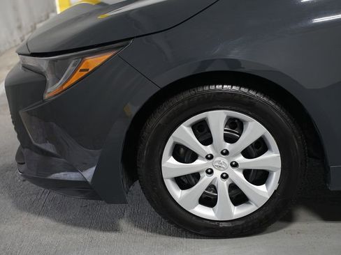 Certified 2023 Toyota Corolla LE image 5