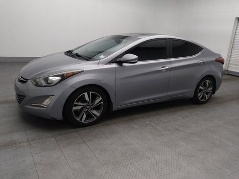 Used 2015 Hyundai Elantra Limited w/ Option Group 05 FWD image 2