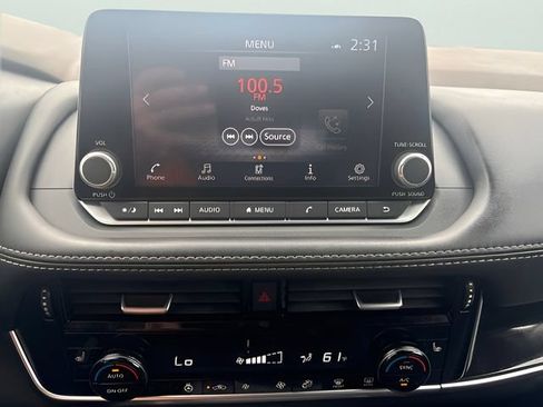 Used 2023 Nissan Rogue SL AWD/4WD image 9