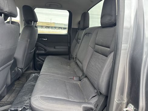 Used 2022 Nissan Frontier SV image 13