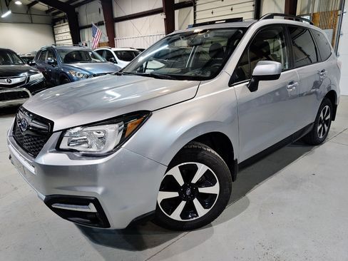 Used 2017 Subaru Forester 2.5i Premium AWD/4WD image 1