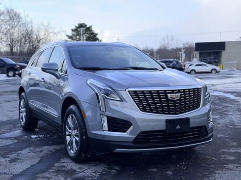 Used 2023 Cadillac XT5 Premium Luxury image 3