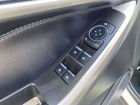 Certified 2023 Ford Explorer XLT RWD image 19