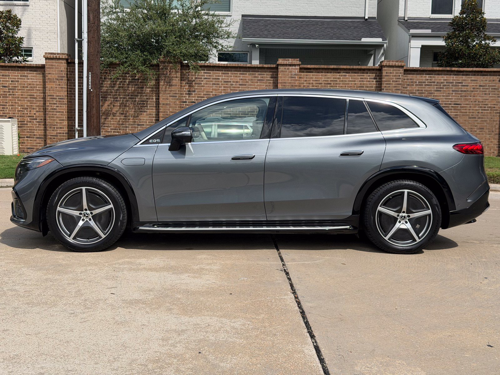 Used 2023 Mercedes-Benz EQS 580 4MATIC SUV image 13