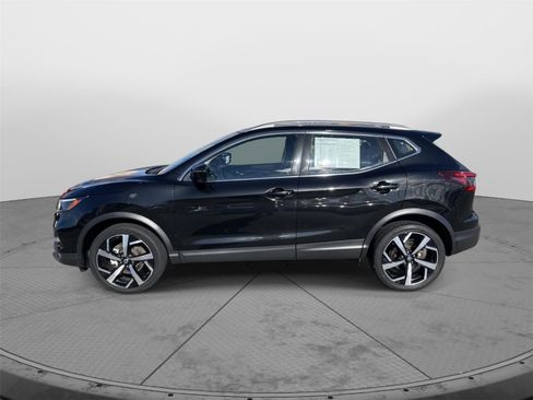 Used 2022 Nissan Rogue Sport SL w/ Premium Package image 19