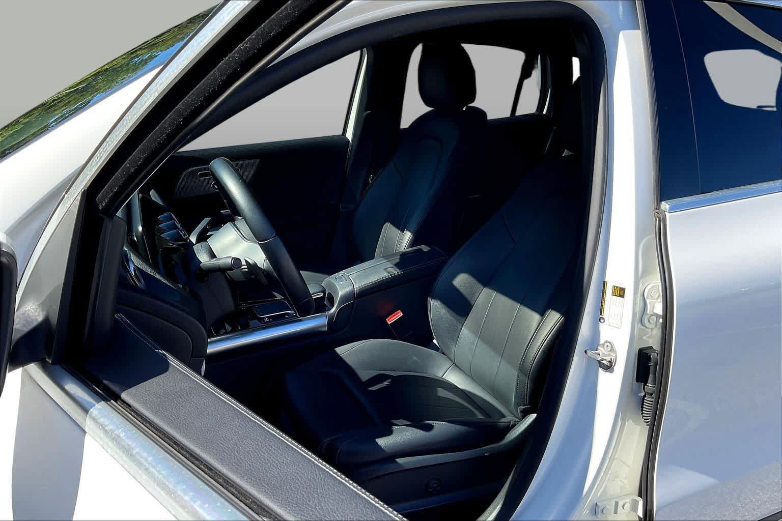 Used 2023 Mercedes-Benz GLA 250 4MATIC image 8