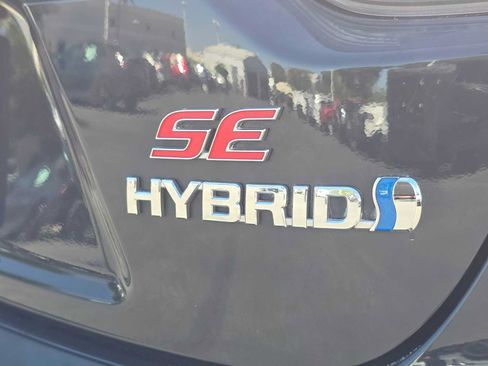 Certified 2023 Toyota Corolla SE w/ SE Package AWD/4WD image 13