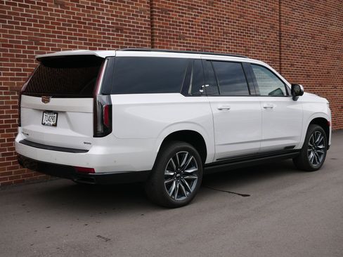 Used 2021 Cadillac Escalade ESV Sport Platinum AWD/4WD image 25