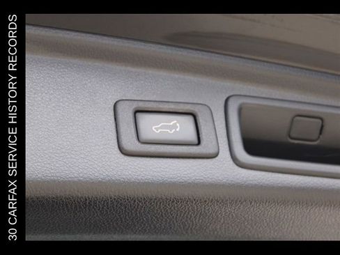 Used 2016 Subaru Forester 2.5i Limited AWD/4WD image 12
