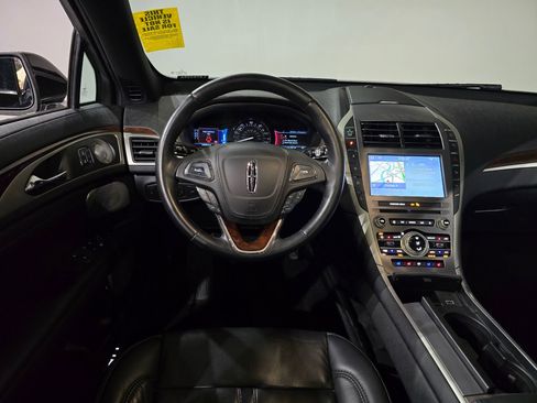 Used 2020 Lincoln MKZ Reserve w/ Luxury Package image 28