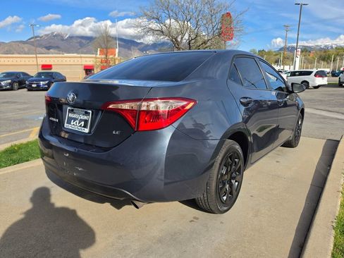 Used 2018 Toyota Corolla LE FWD image 5