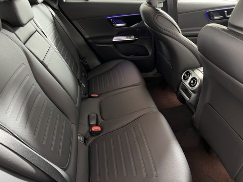 Used 2026 Mercedes-Benz GLC 300 300 image 24