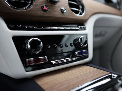 New 2026 Rolls-Royce Spectre image 20