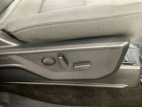 Used 2022 Ford F150 XLT w/ Equipment Group 302A High image 9