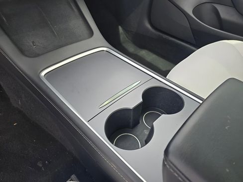 Used 2022 Tesla Model 3 Long Range image 24