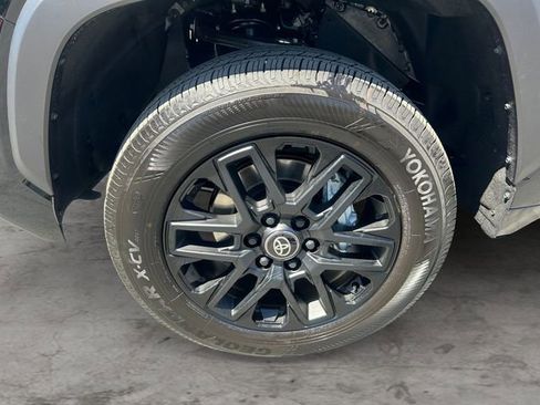 Certified 2026 Toyota Tundra Limited AWD/4WD image 9
