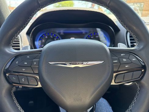 Used 2018 Chrysler 300 S w/ 300S Premium Group AWD/4WD image 10