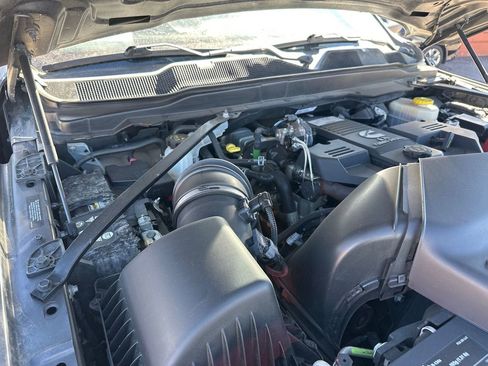 Used 2019 RAM 2500 Laramie AWD/4WD image 17