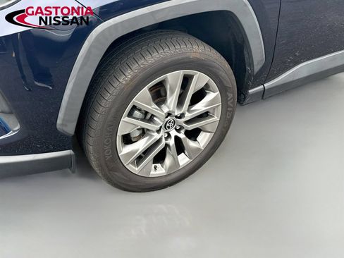 Used 2023 Toyota RAV4 XLE Premium FWD image 39