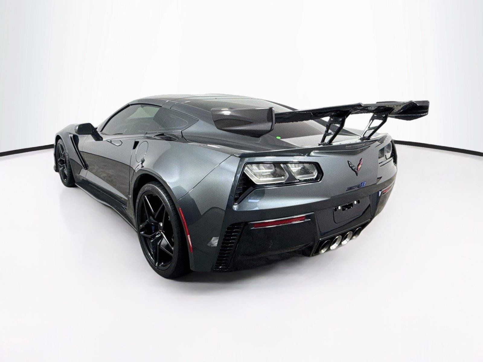 Used 2019 Chevrolet Corvette ZR1 RWD image 3