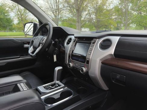 Used 2019 Toyota Tundra Limited w/ Limited Premium Package AWD/4WD image 27