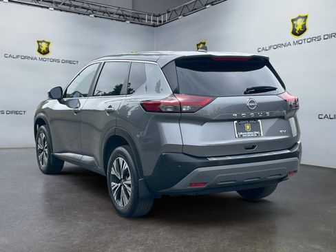 Used 2023 Nissan Rogue SV image 7