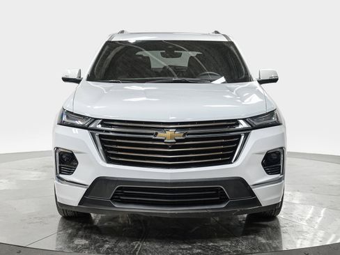 Used 2023 Chevrolet Traverse High Country w/ LPO, Floor Liner Package FWD image 10