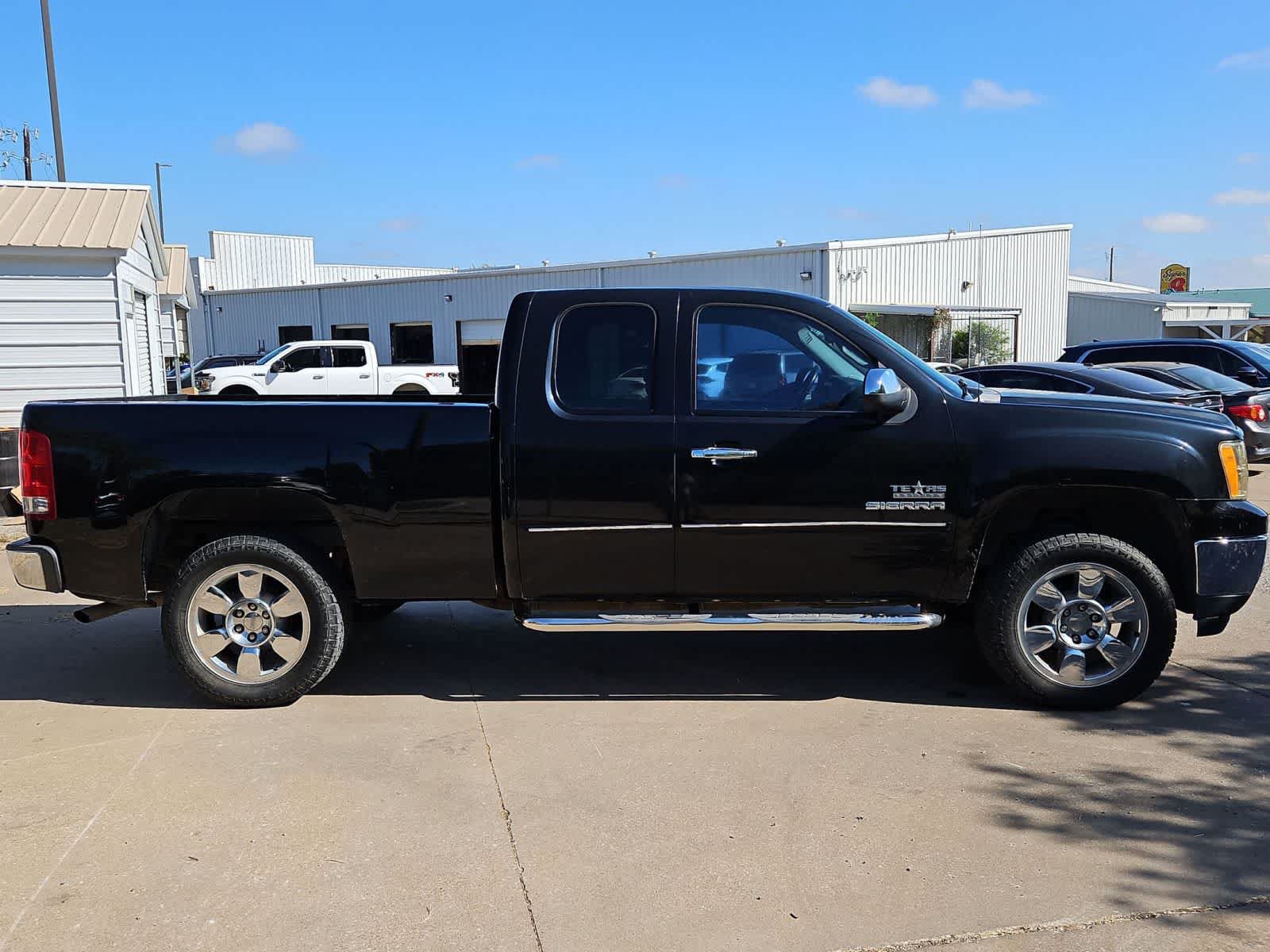 Used 2010 GMC Sierra 1500 SLE w/ Texas Edition RWD image 20