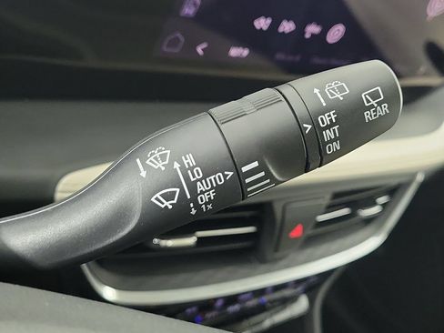 Used 2024 Buick Encore GX Avenir w/ Avenir Convenience Package FWD image 13