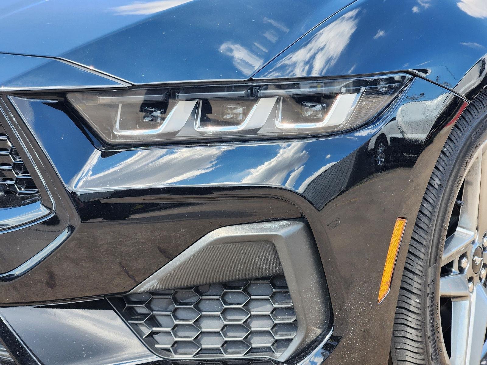 Used 2024 Ford Mustang GT RWD image 8