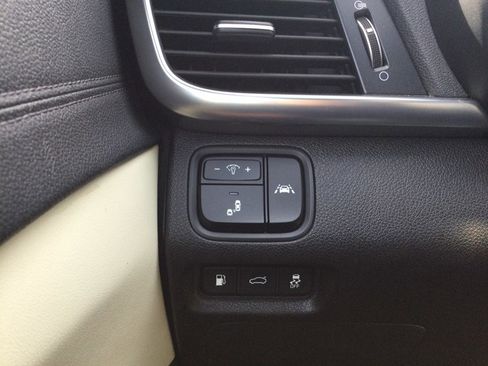 Used 2016 Kia Optima SX image 24