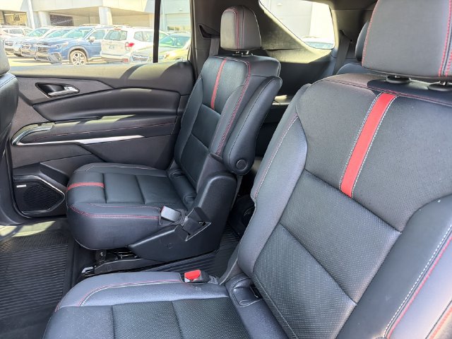 Used 2025 Chevrolet Traverse RS w/ LPO, Floor Liner Package FWD image 22