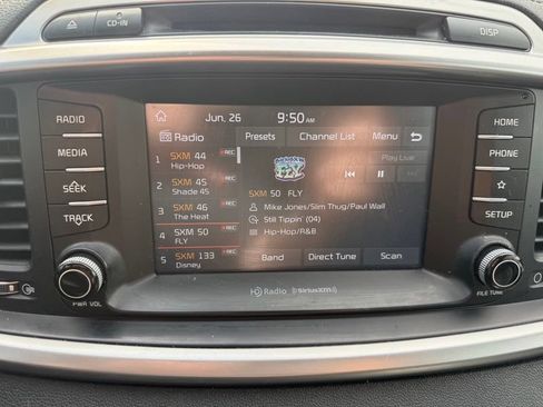 Used 2019 Kia Sorento AWD w/ LX Convenience Package image 12