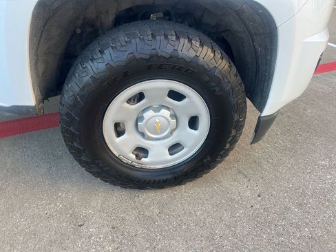 Used 2018 Chevrolet Colorado W/T image 12