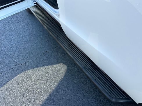 New 2025 Ford Expedition Active image 28