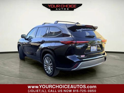 Used 2023 Toyota Highlander Platinum FWD image 4