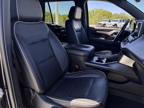 Used 2021 Chevrolet Tahoe Premier w/ Premium Package image 28