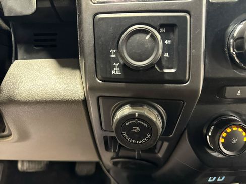 Used 2016 Ford F150 XLT w/ Equipment Group 302A Luxury AWD/4WD image 21