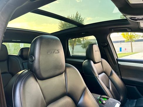 Used 2016 Porsche Cayenne GTS w/ Premium Package AWD/4WD image 10