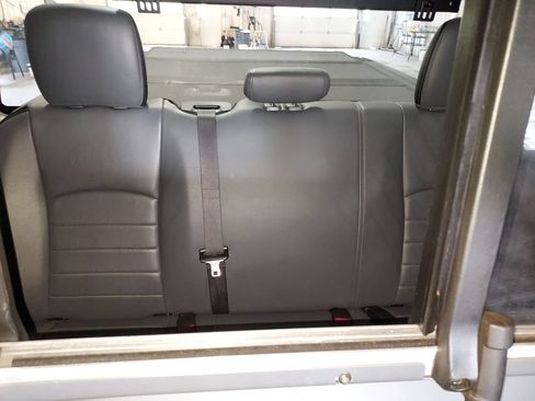 Used 2022 RAM 1500 4x4 Crew Cab Classic image 13
