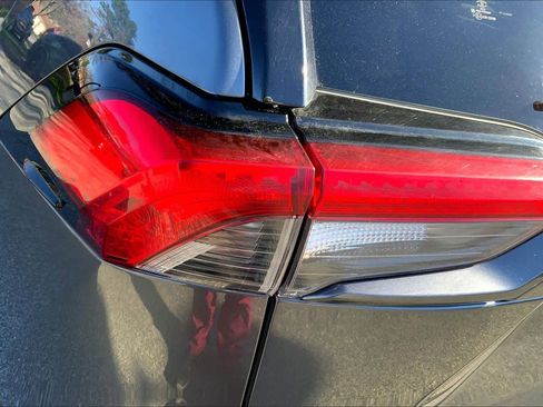 Used 2021 Toyota RAV4 XLE w/ Convenience Package AWD/4WD image 28